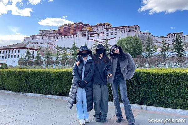 十月一去西藏旅游三人費(fèi)用要多少